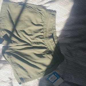 NWOT Columbia Silver Ridge Pull On Short